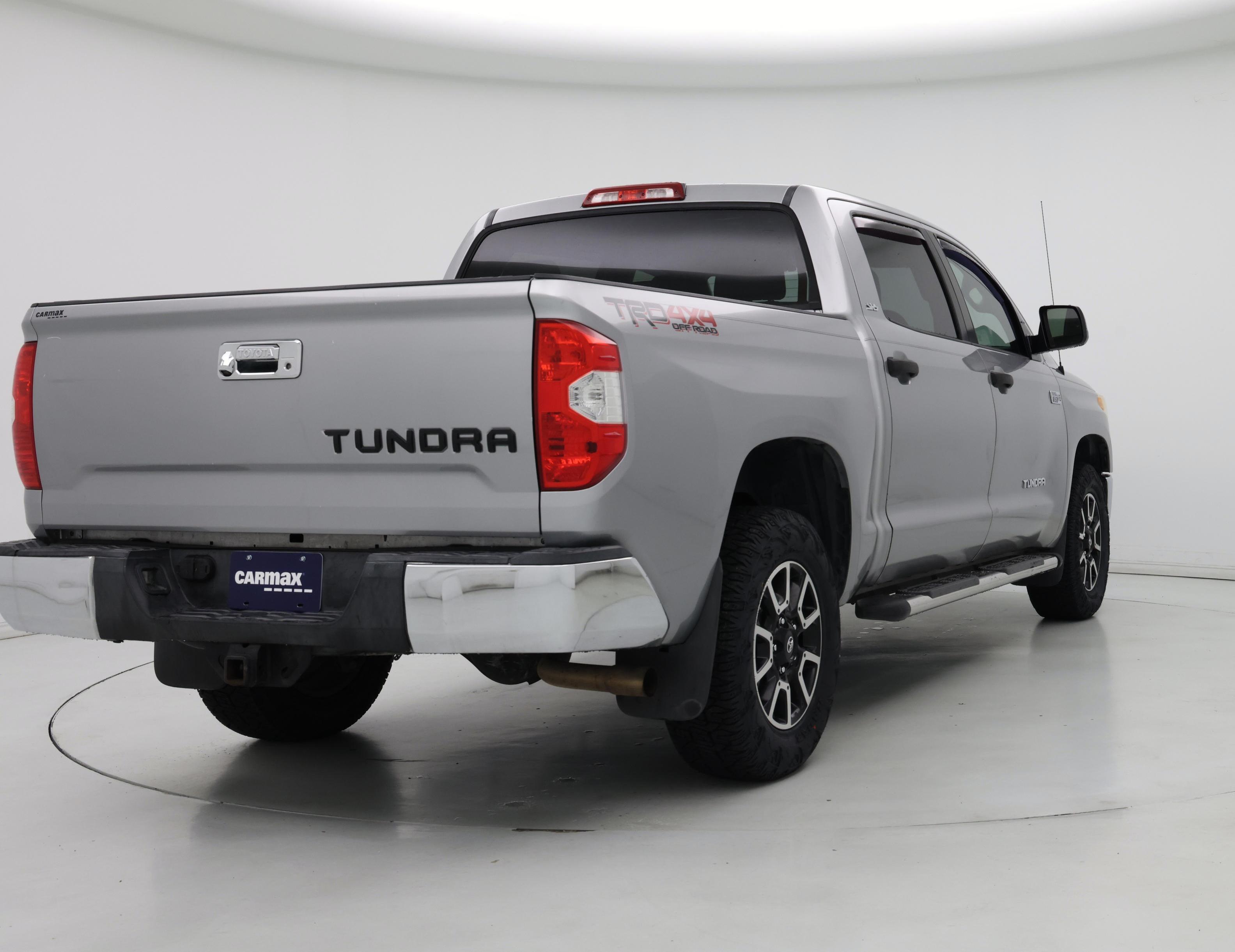 Thumbnail: 2015 Toyota Tundra - 8