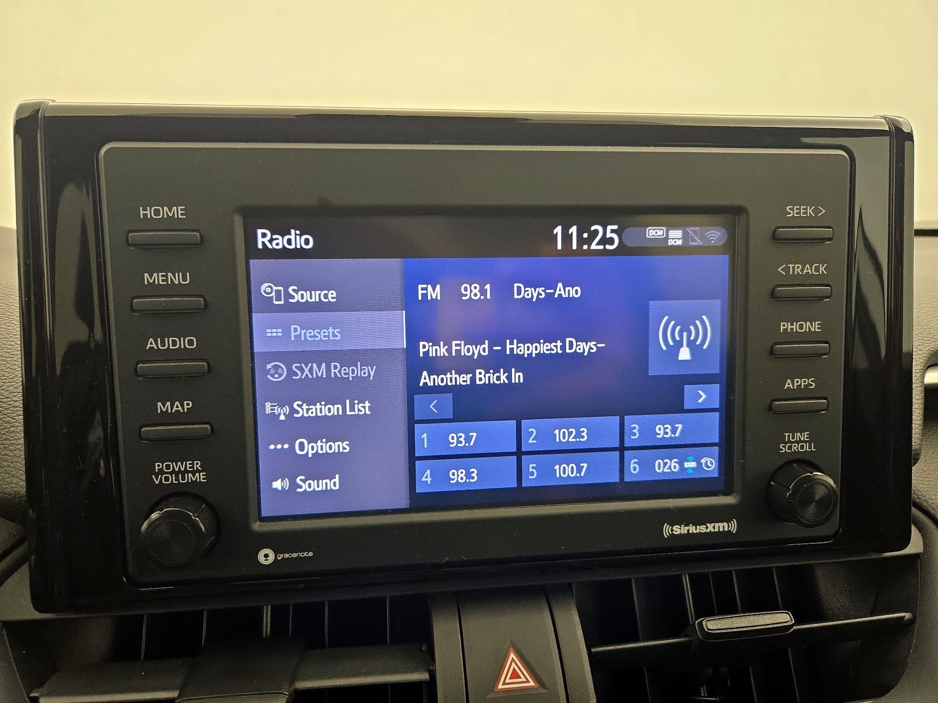 Thumbnail: 2021 Toyota RAV4 - 15