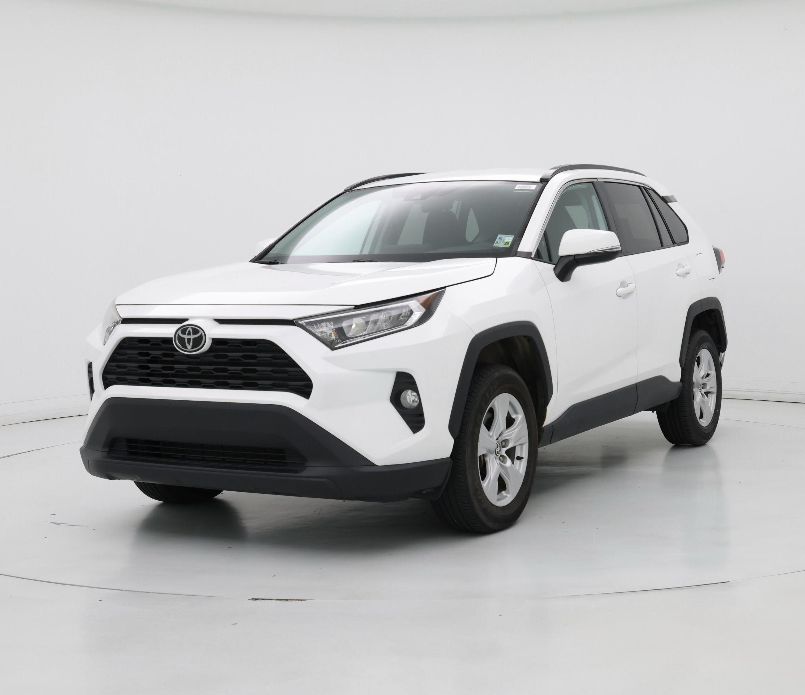 Thumbnail: 2021 Toyota RAV4 - 4