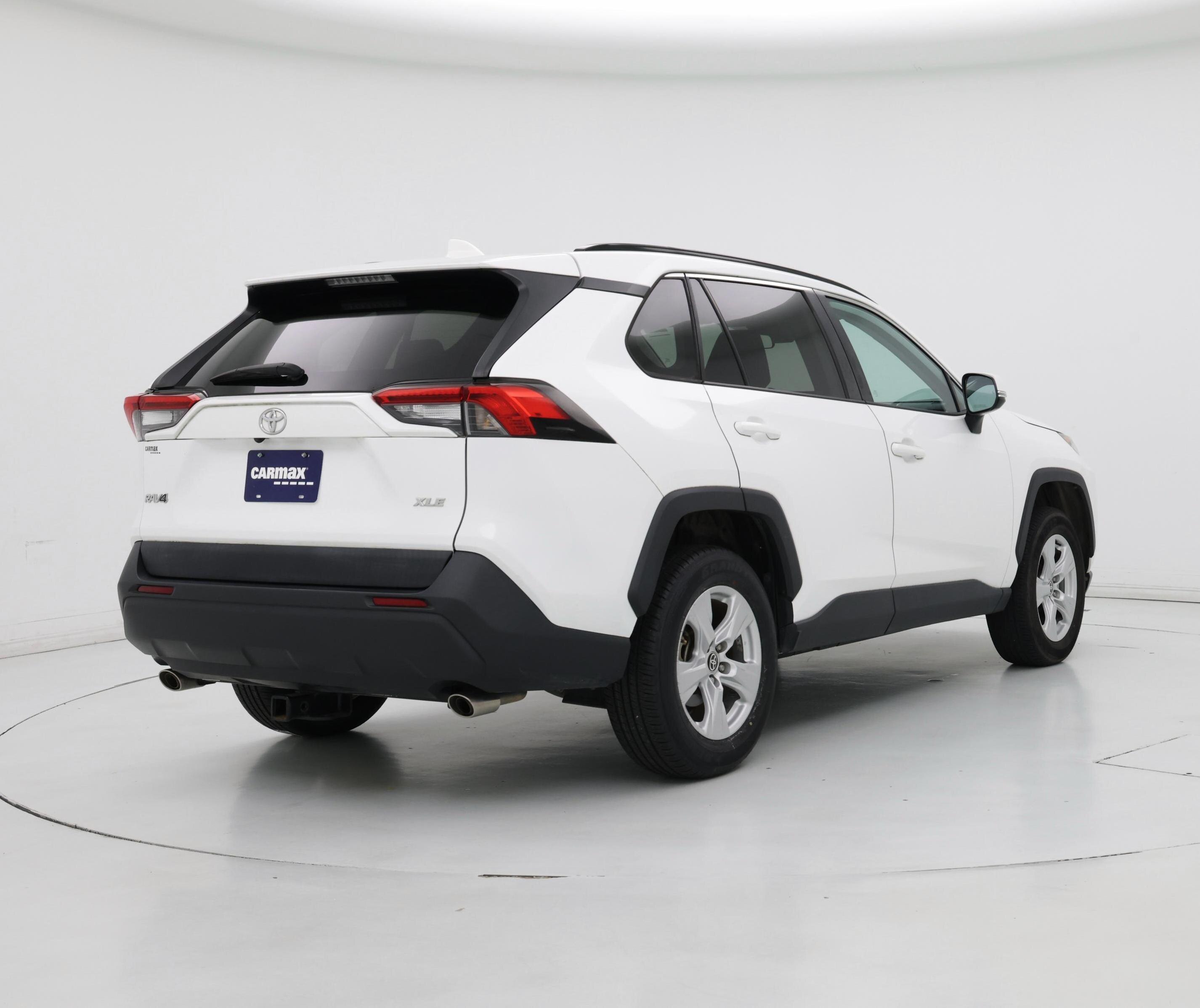 Thumbnail: 2021 Toyota RAV4 - 8