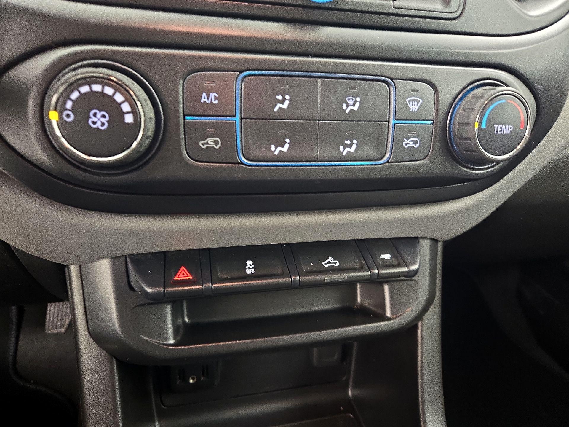 Thumbnail: 2021 Chevrolet Colorado - 16