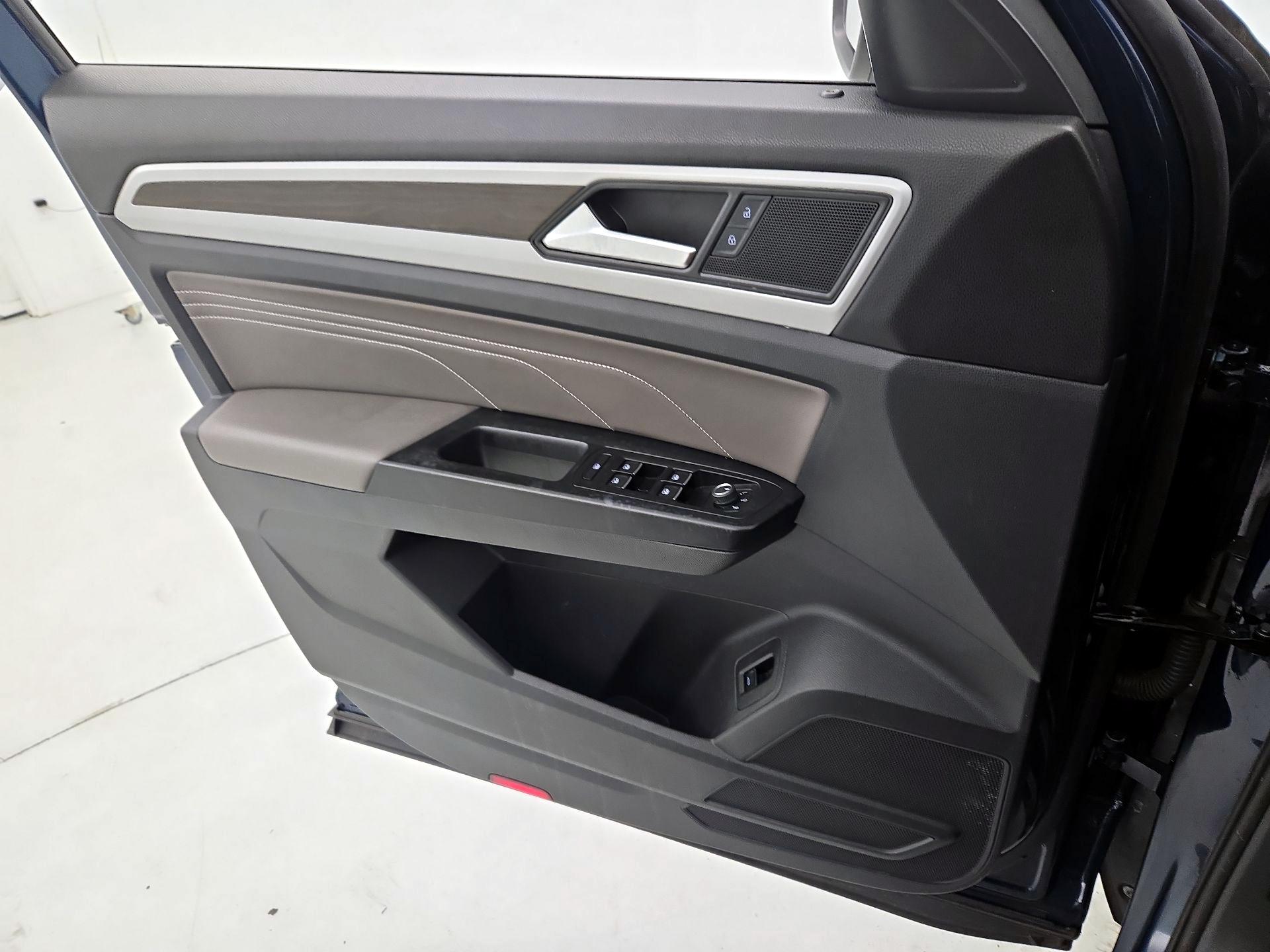 Thumbnail: 2021 Volkswagen Atlas - 12