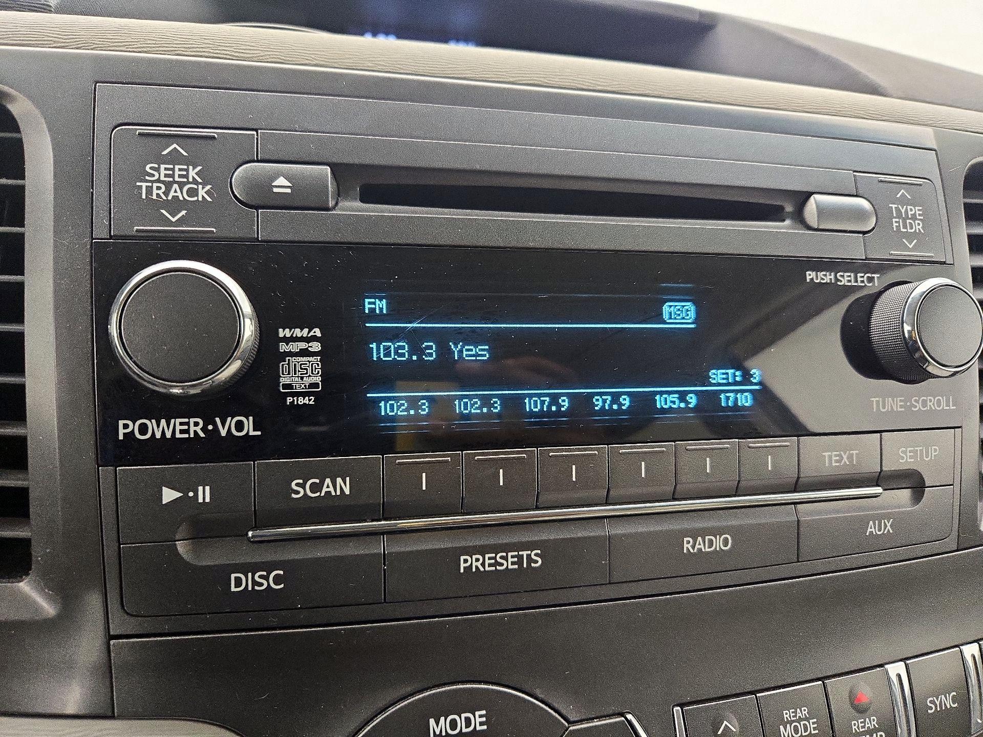 Thumbnail: 2014 Toyota Sienna - 15