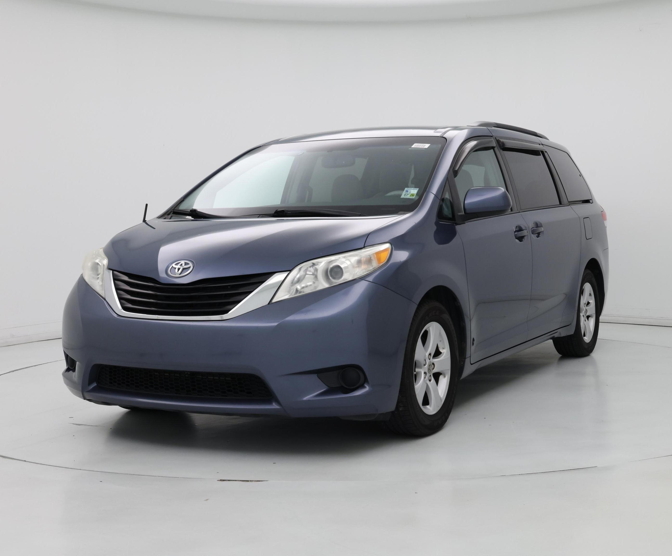 Thumbnail: 2014 Toyota Sienna - 4