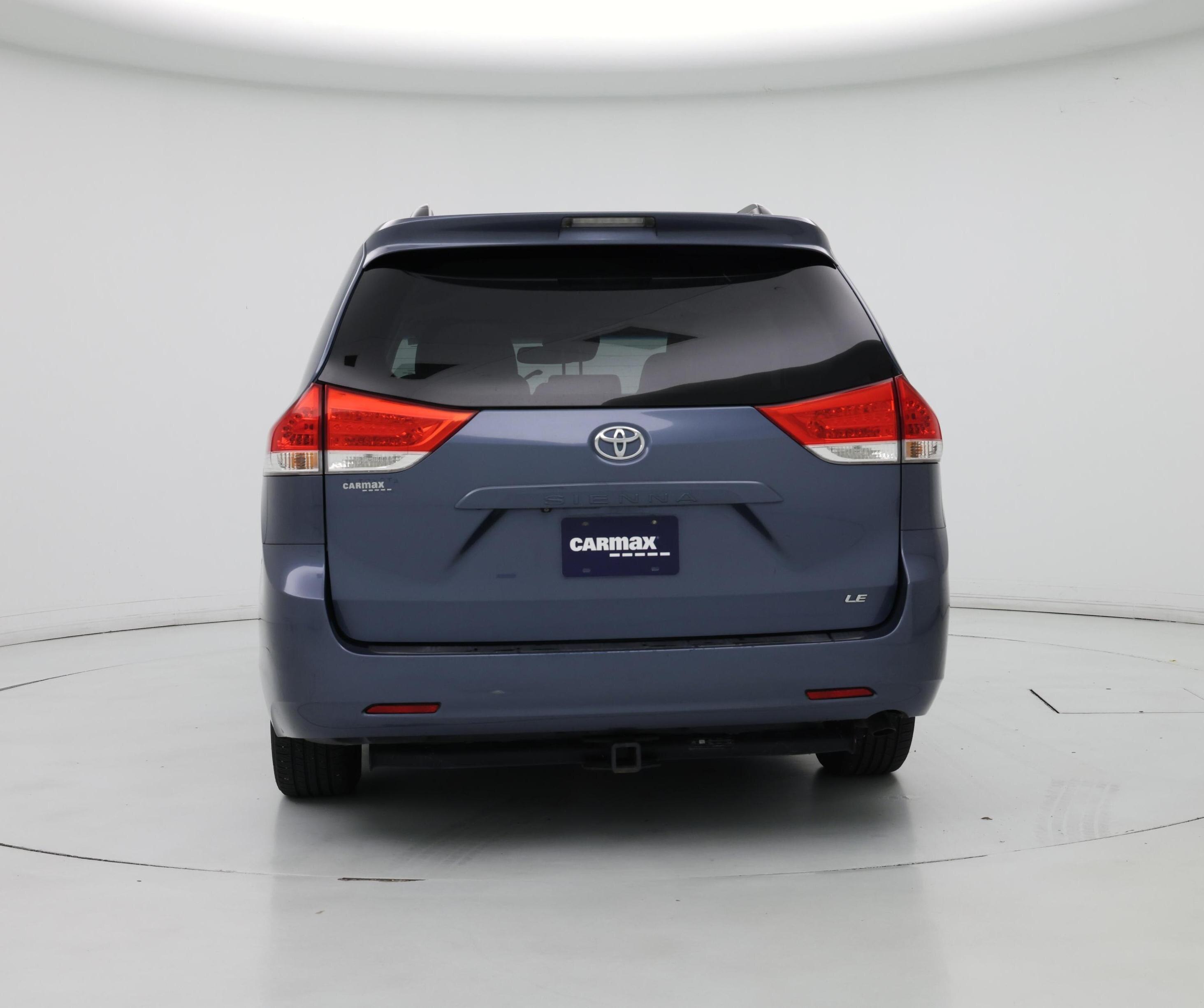 Thumbnail: 2014 Toyota Sienna - 6