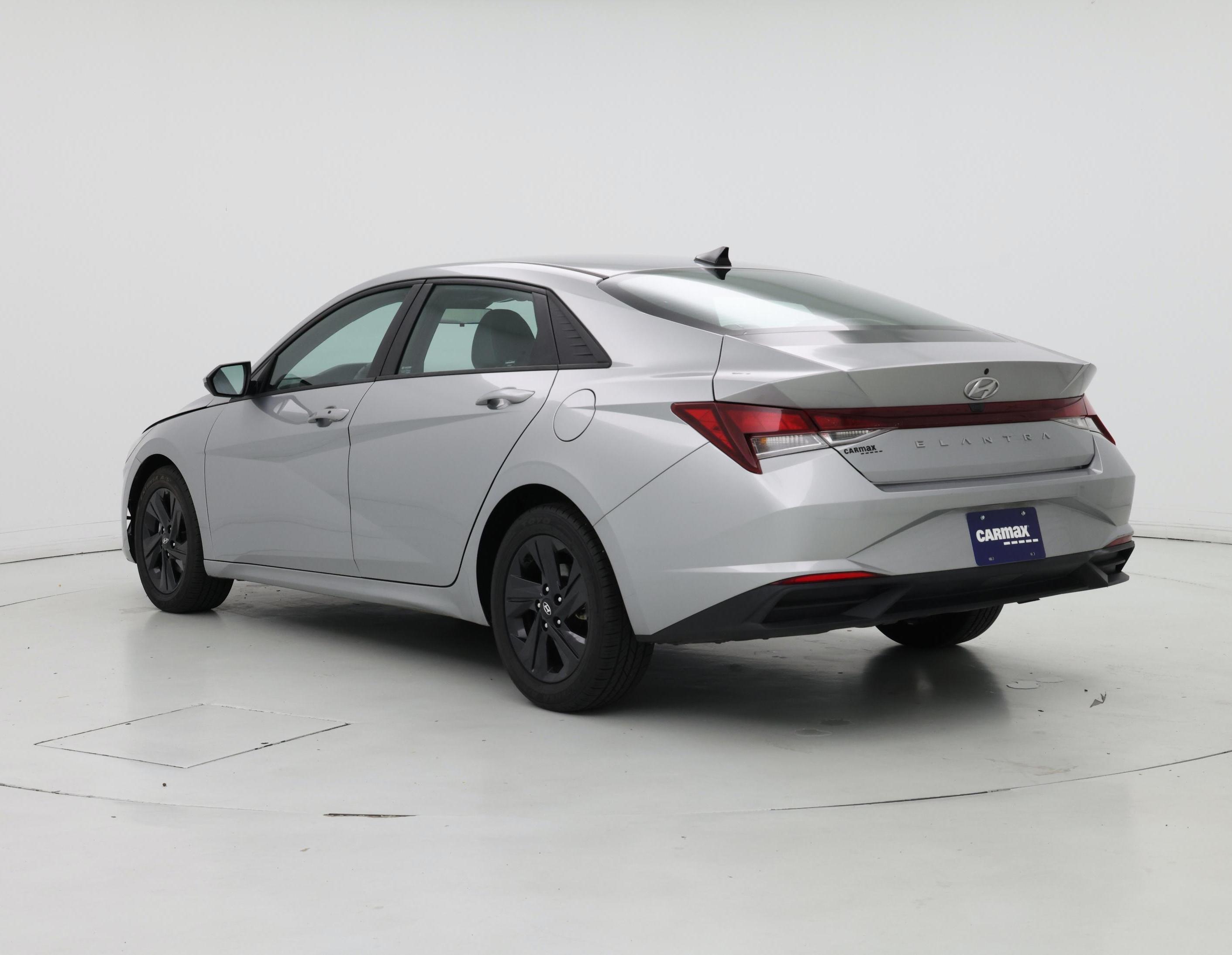 Thumbnail: 2022 Hyundai Elantra - 2