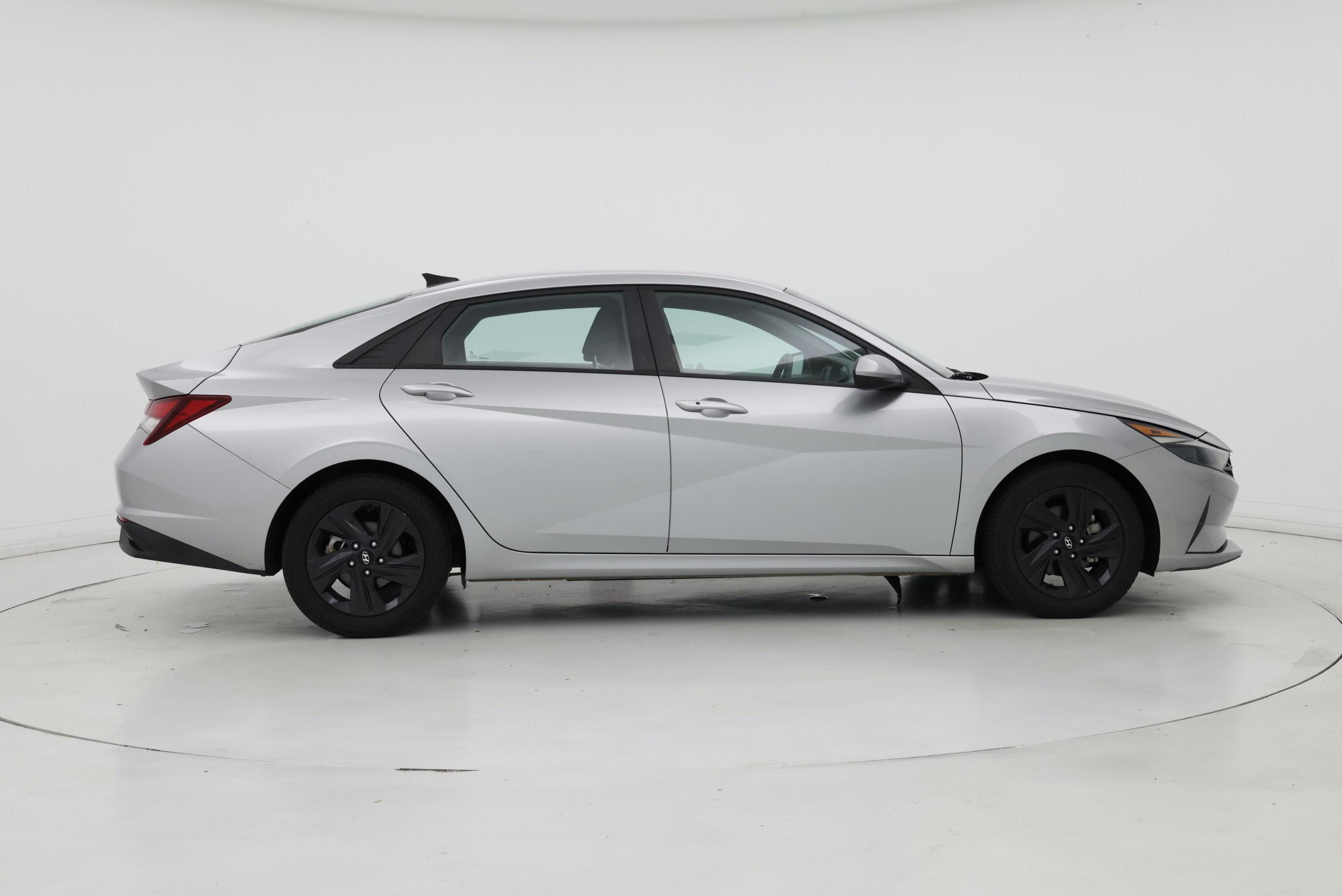 Thumbnail: 2022 Hyundai Elantra - 7