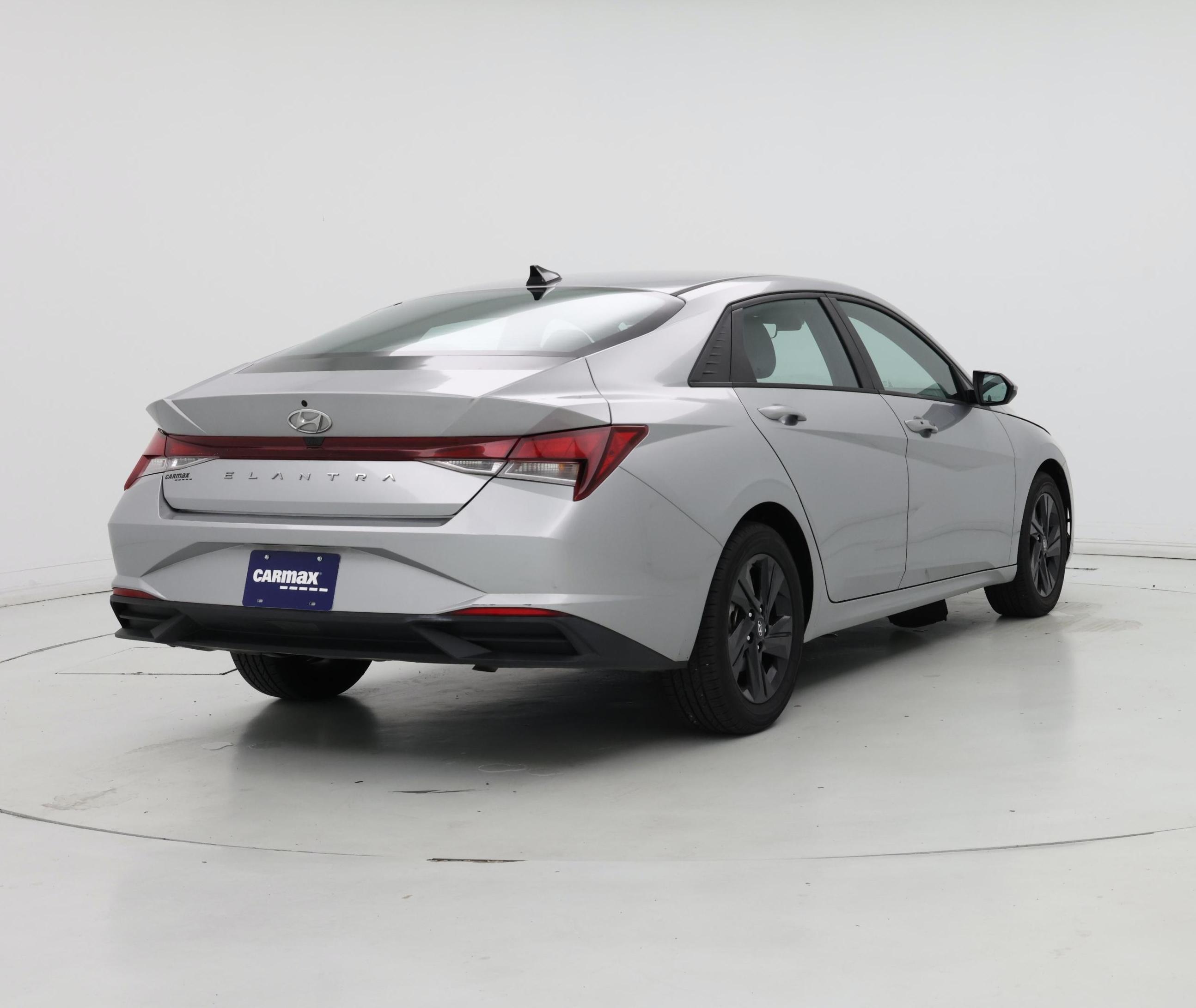 Thumbnail: 2022 Hyundai Elantra - 8