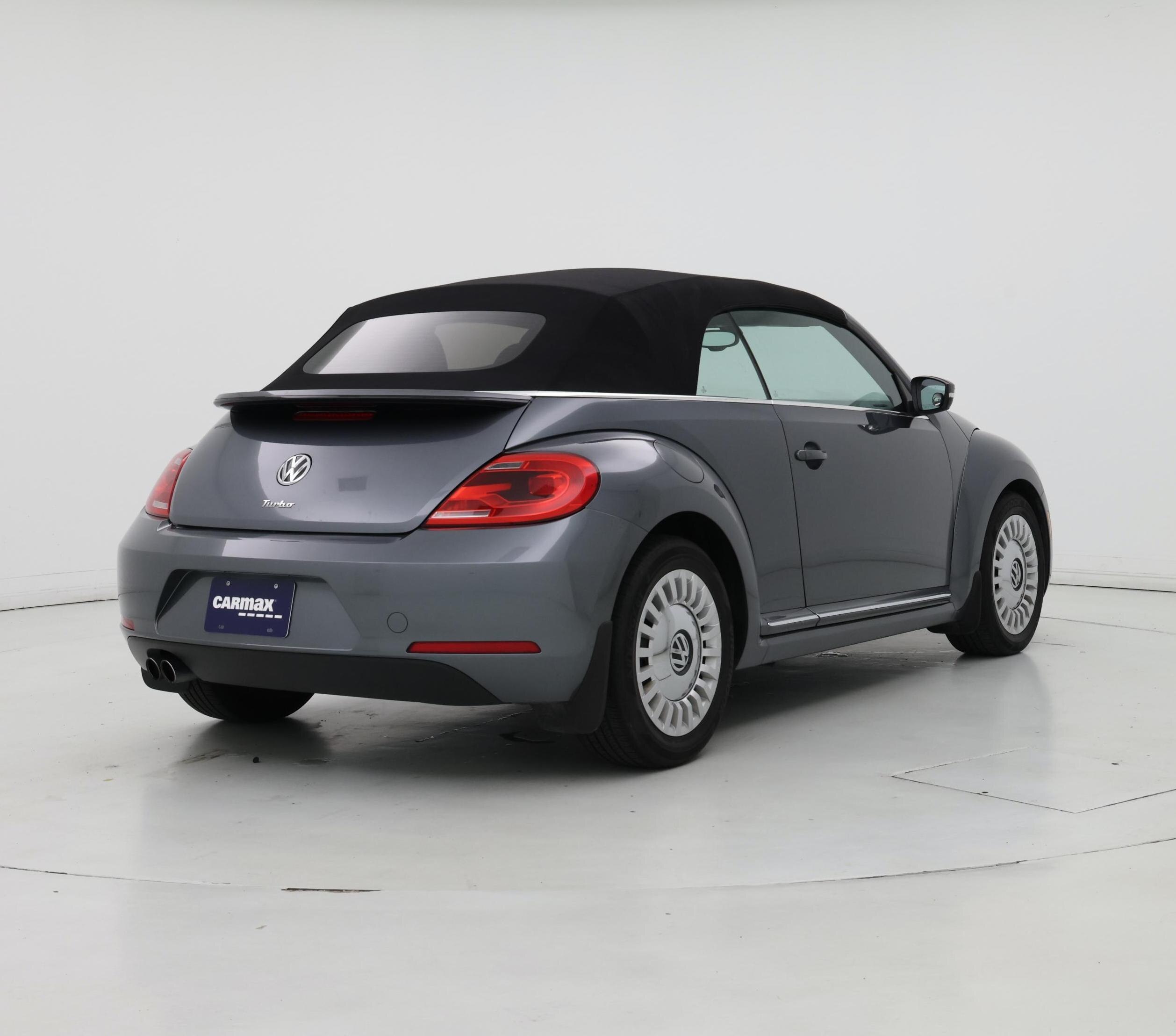 Thumbnail: 2016 Volkswagen Beetle - 8