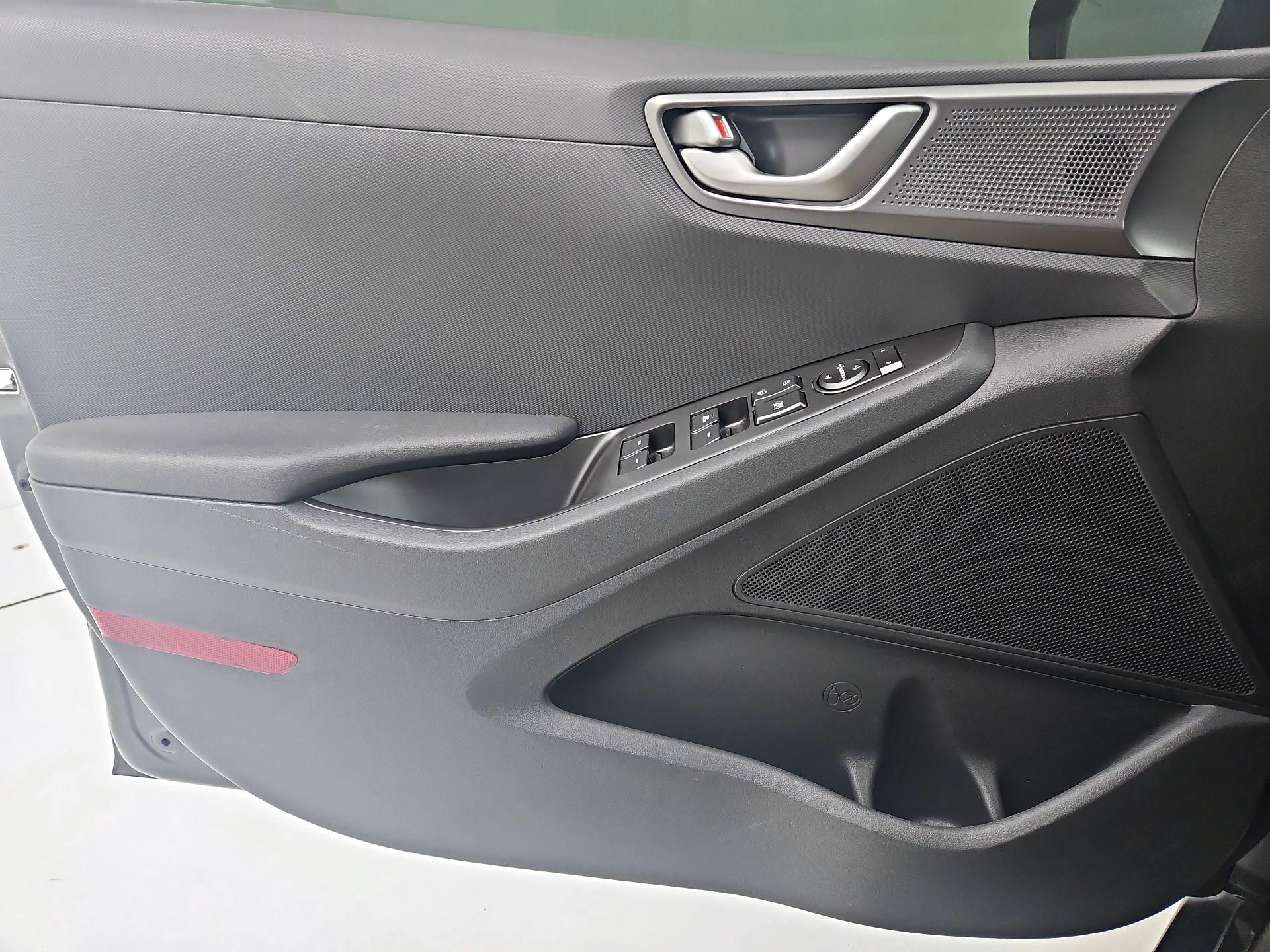 Thumbnail: 2021 Hyundai Ioniq - 12