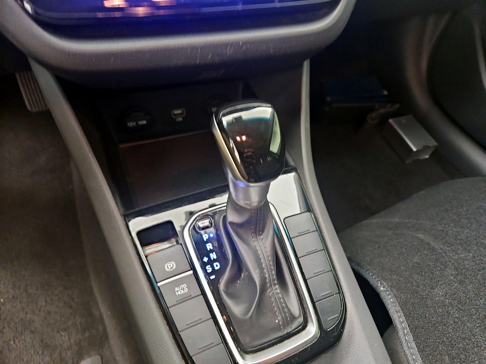 Thumbnail: 2021 Hyundai Ioniq - 17
