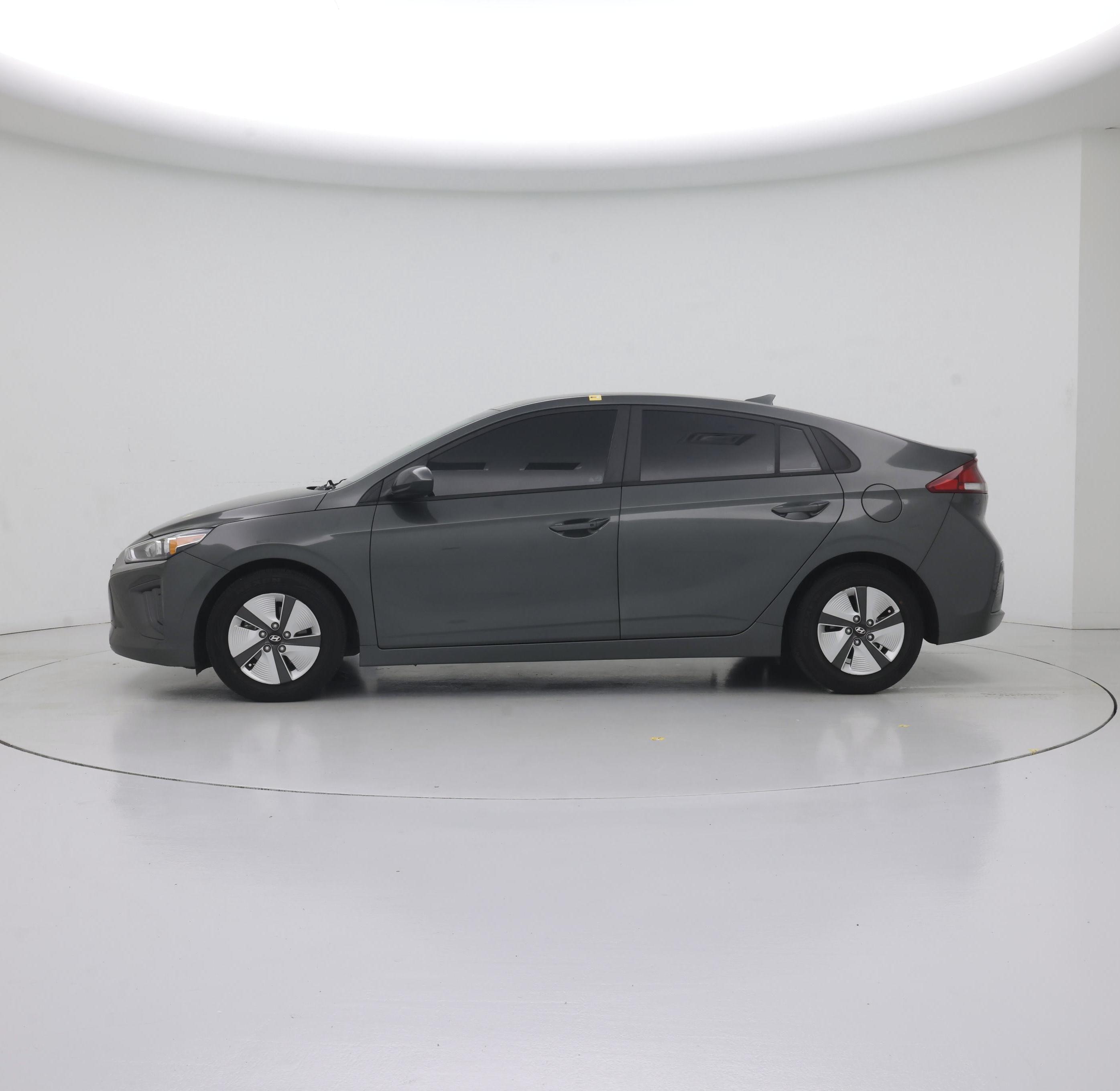 Thumbnail: 2021 Hyundai Ioniq - 3