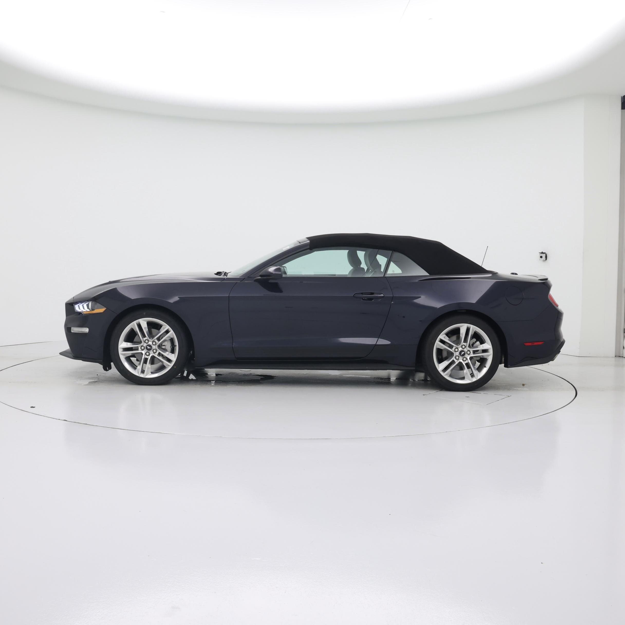 Thumbnail: 2021 Ford Mustang - 3