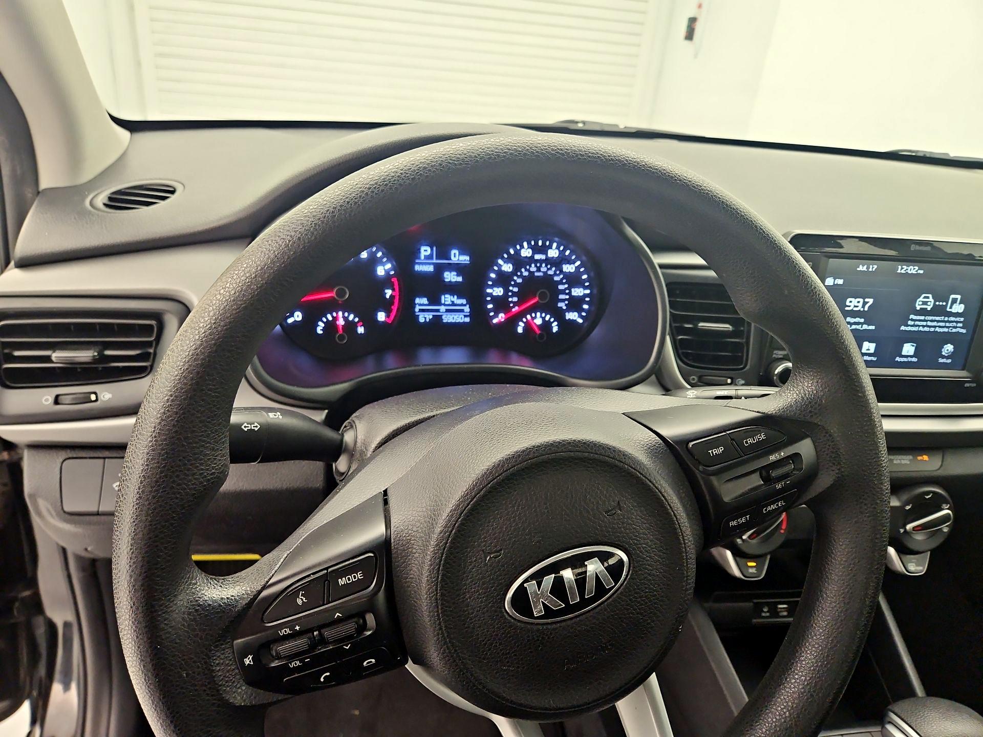Thumbnail: 2020 Kia Rio - 10