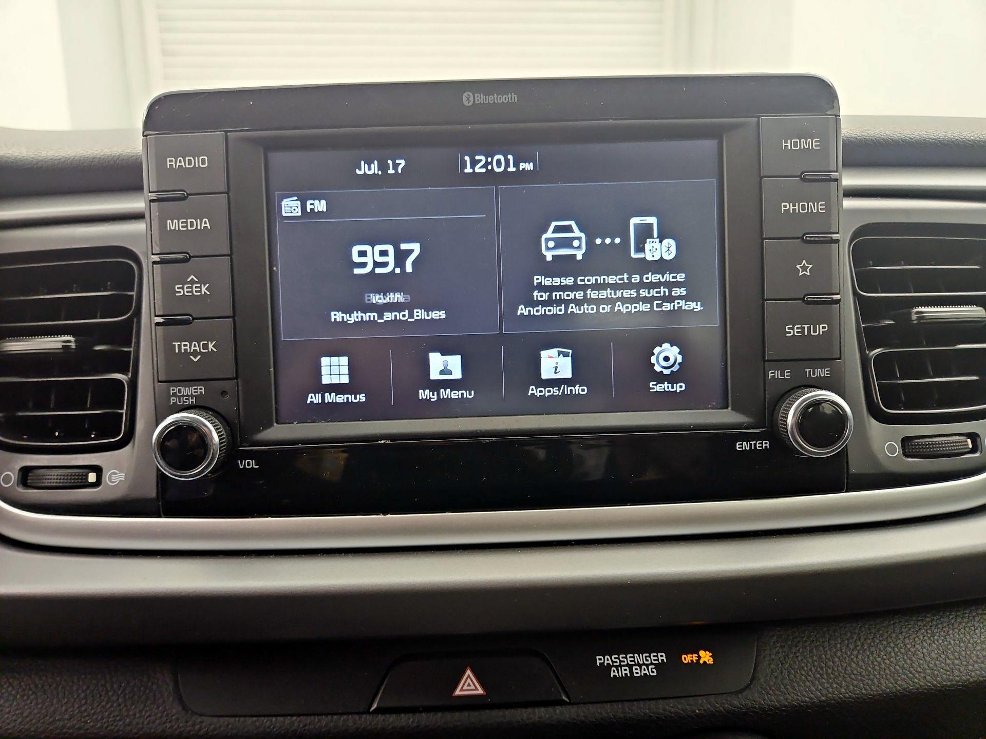 Thumbnail: 2020 Kia Rio - 15