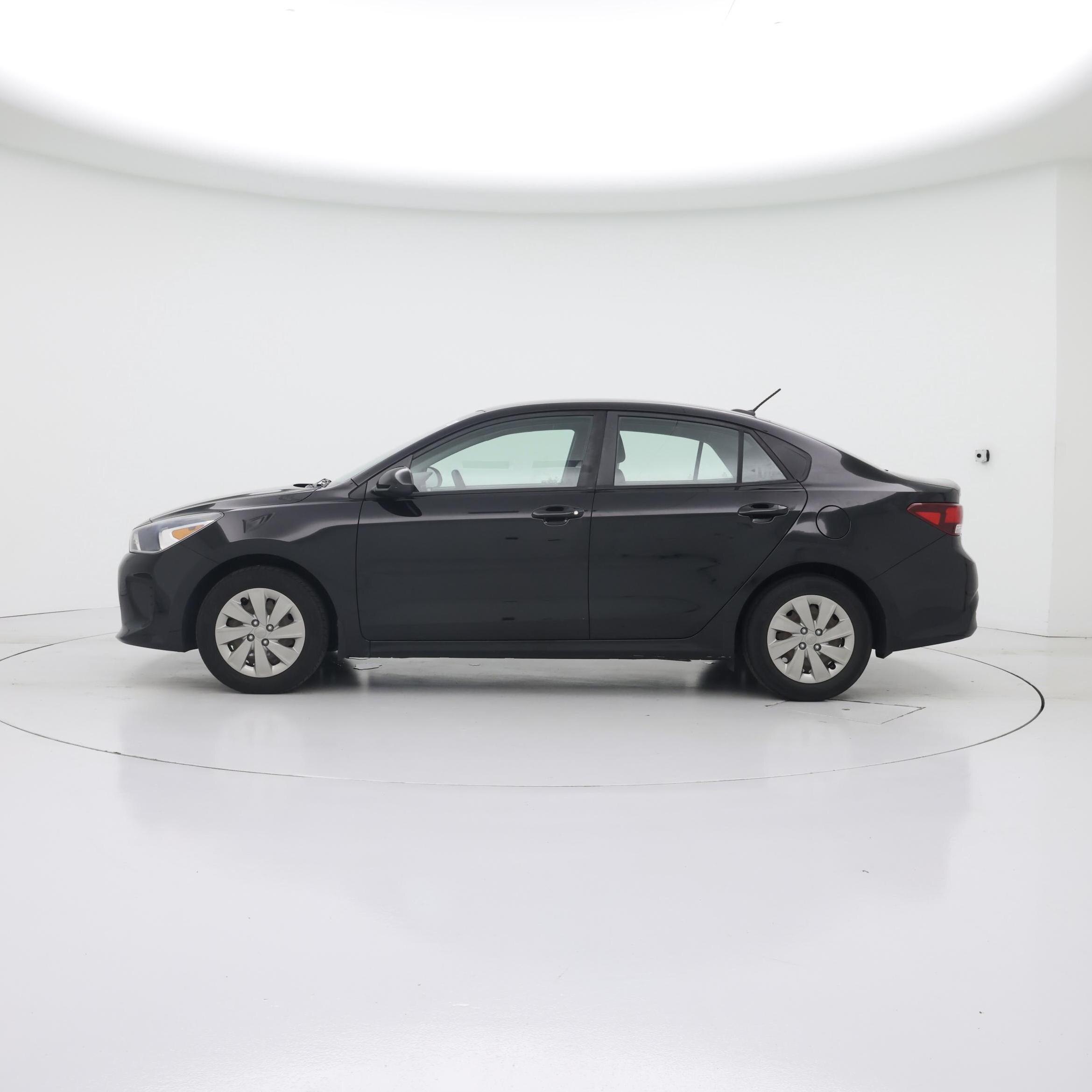 Thumbnail: 2020 Kia Rio - 3