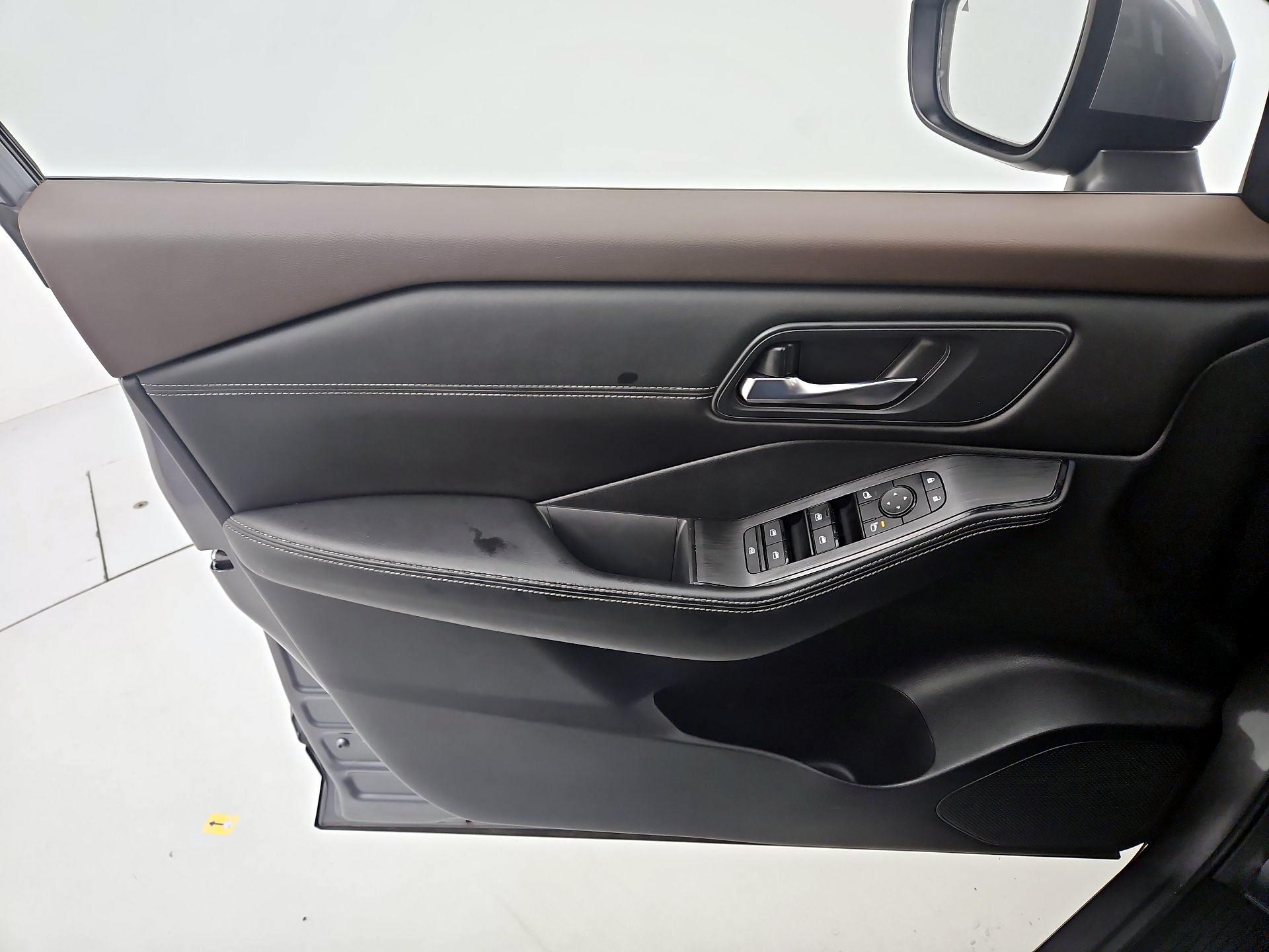 Thumbnail: 2022 Nissan Rogue - 12