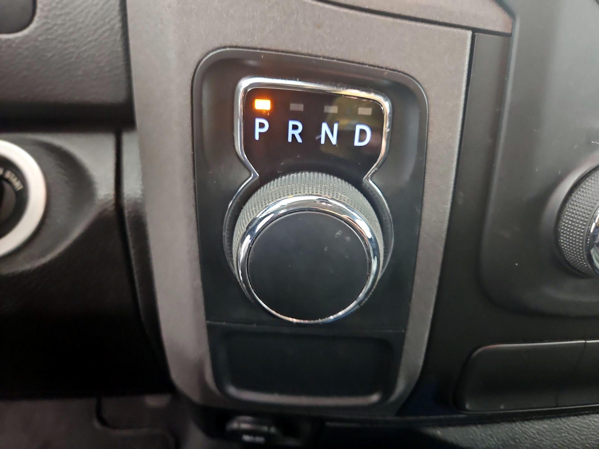 Thumbnail: 2019 RAM 1500 Classic - 17