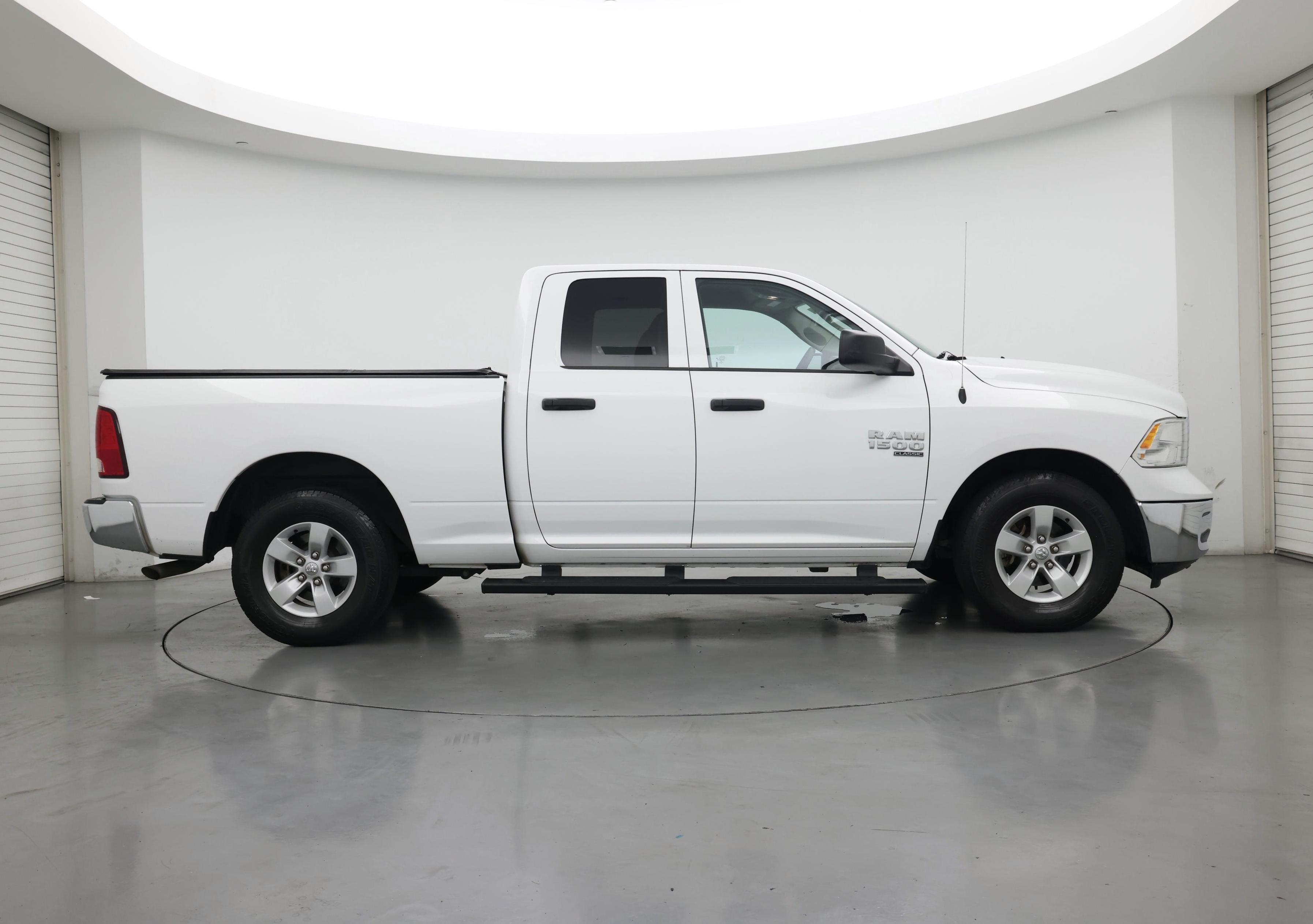 Thumbnail: 2019 RAM 1500 Classic - 7