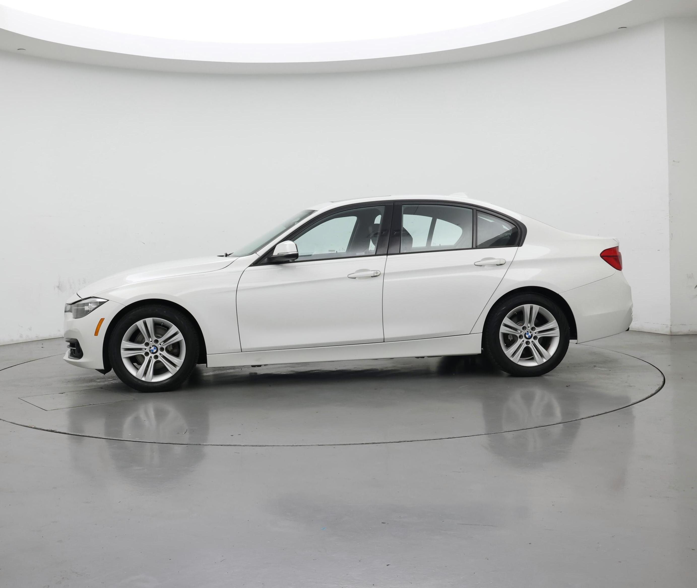 Thumbnail: 2016 BMW 3 Series - 3