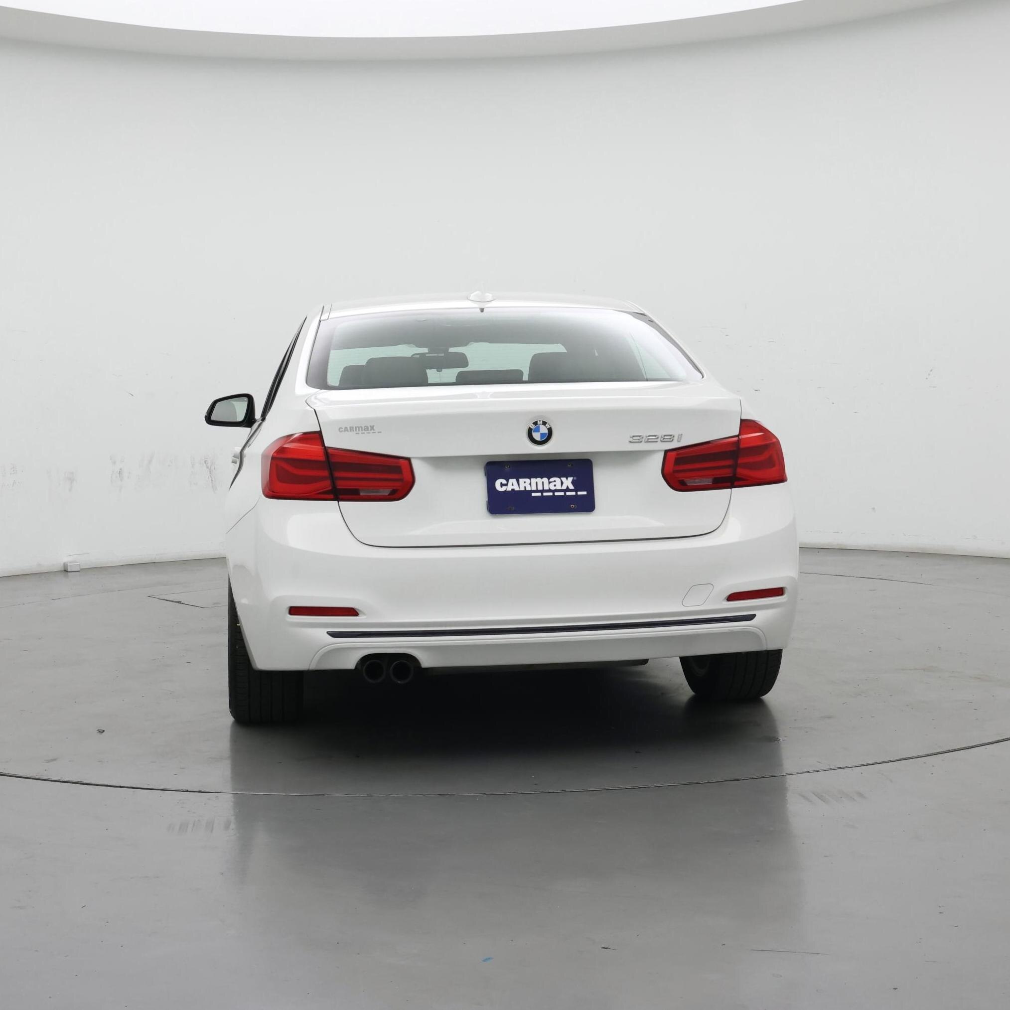 Thumbnail: 2016 BMW 3 Series - 6