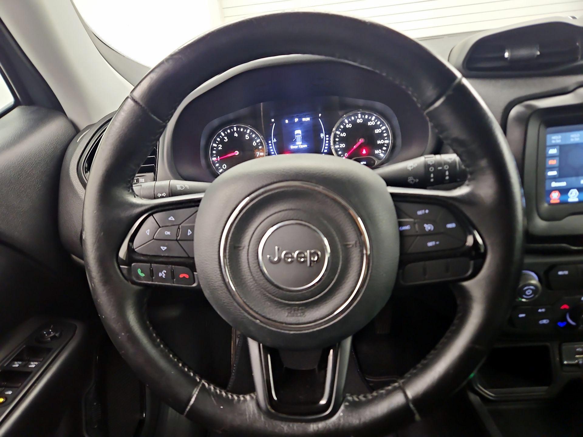Thumbnail: 2018 Jeep Renegade - 10