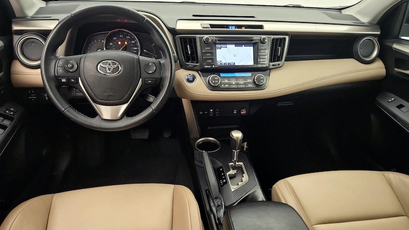 2015 Toyota RAV4 Limited 9