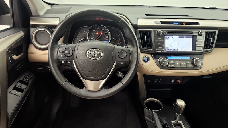 2015 Toyota RAV4 Limited 10