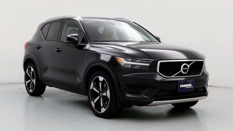 2019 Volvo XC40 T5 Momentum Hero Image