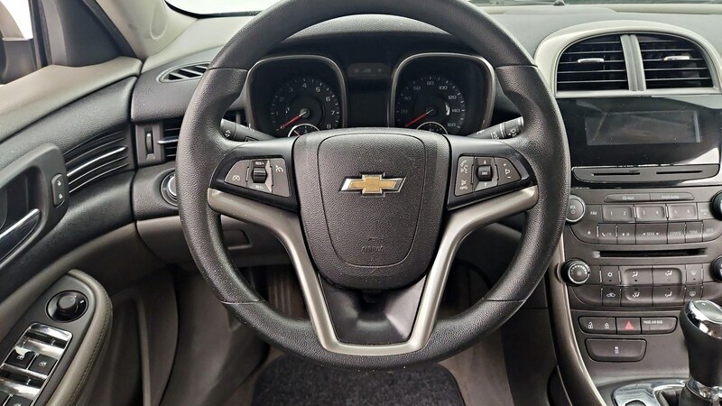 2013 Chevrolet Malibu LS 10