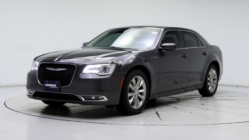 2018 Chrysler 300 Touring 4