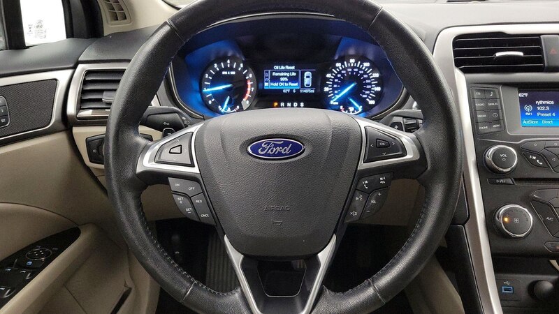 2017 Ford Fusion SE 10