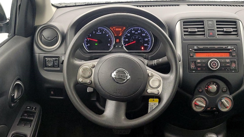 2012 Nissan Versa SV 10