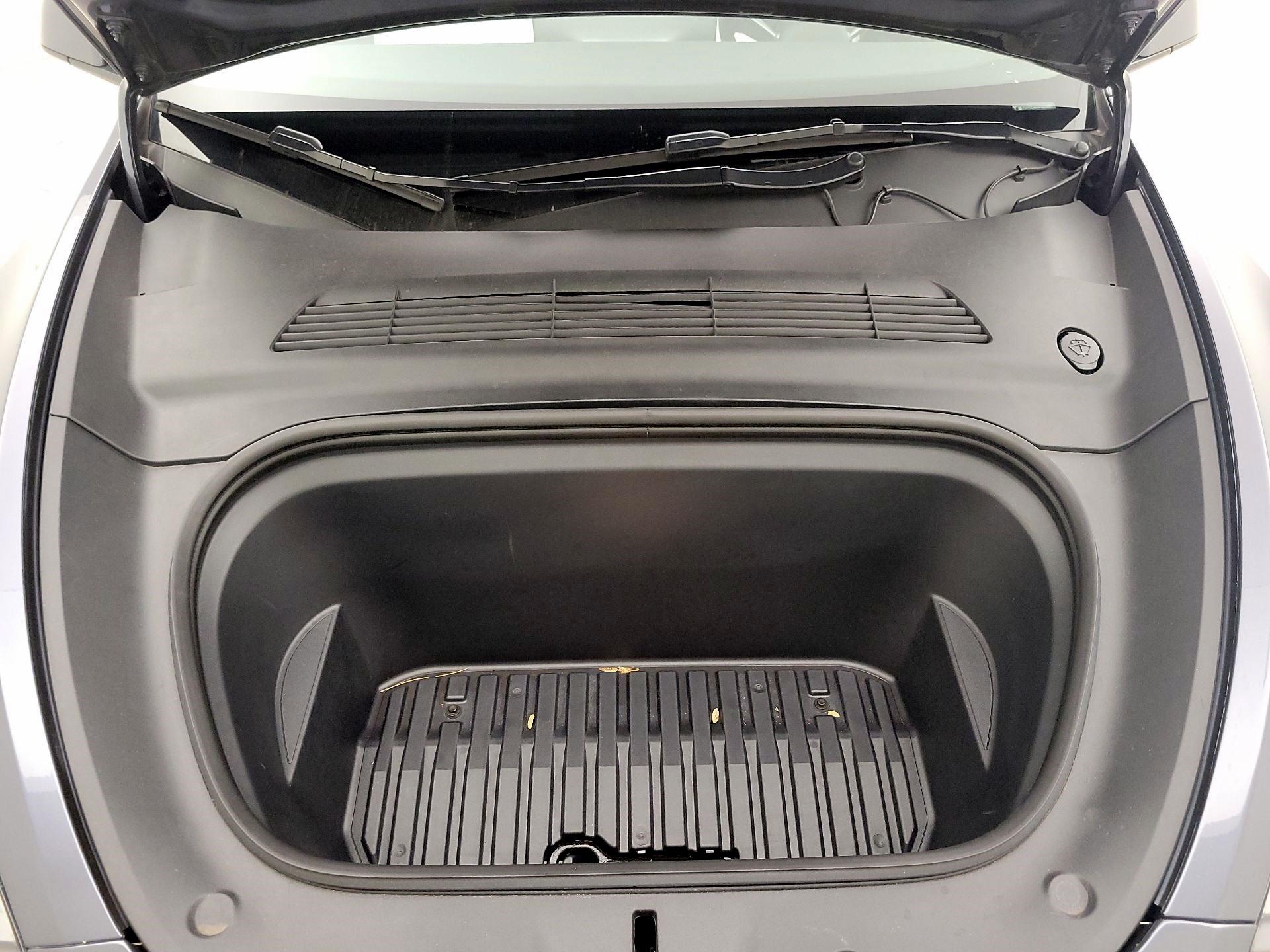 Thumbnail: 2023 Tesla Model Y - 19