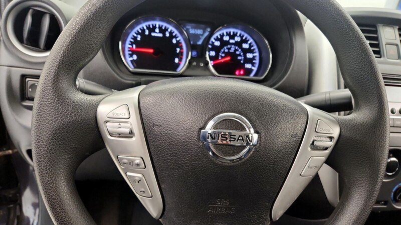 2015 Nissan Versa SV 10