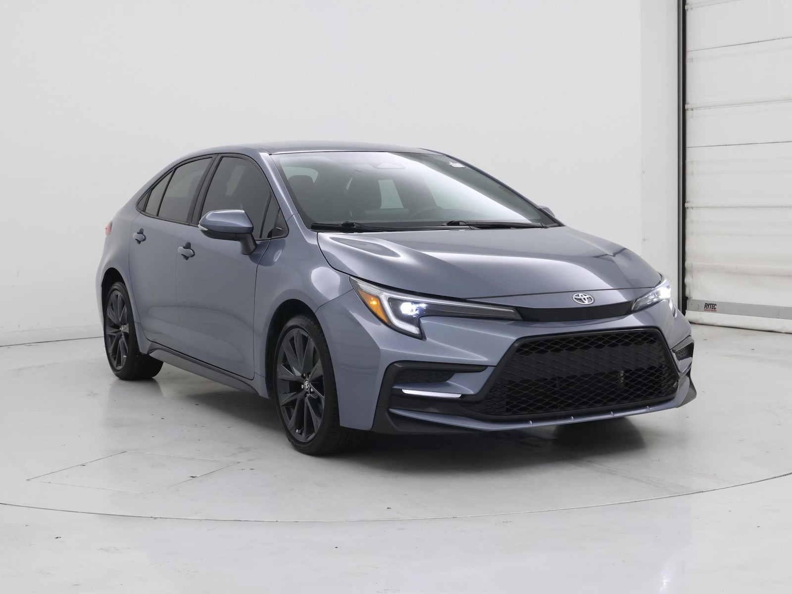 2024 Toyota Corolla SE - Photo 2