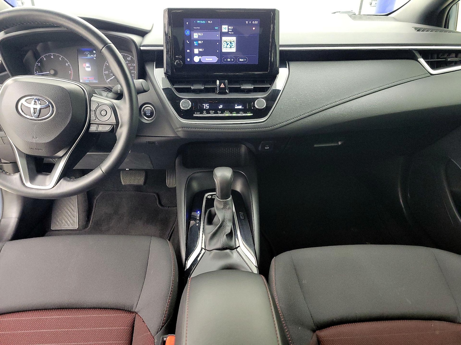 2024 Toyota Corolla SE - Photo 12