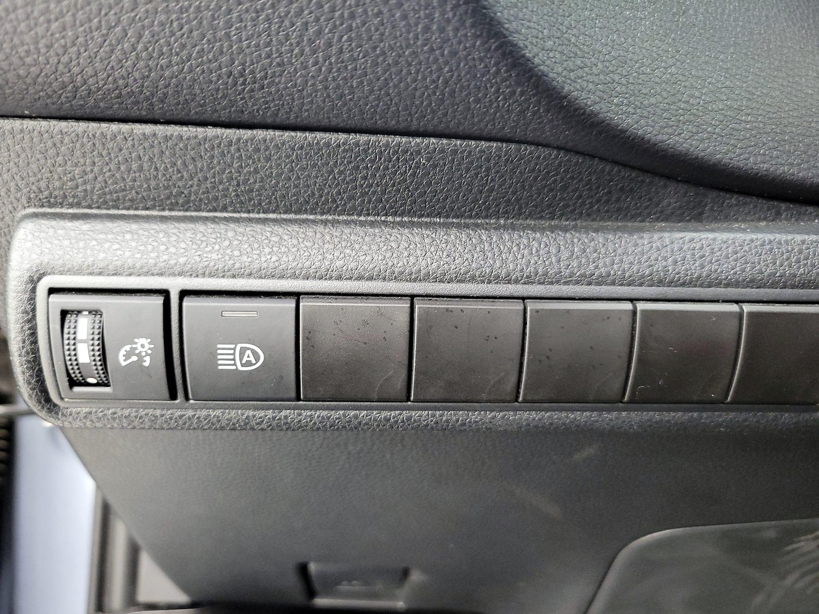 2024 Toyota Corolla SE - Photo 14