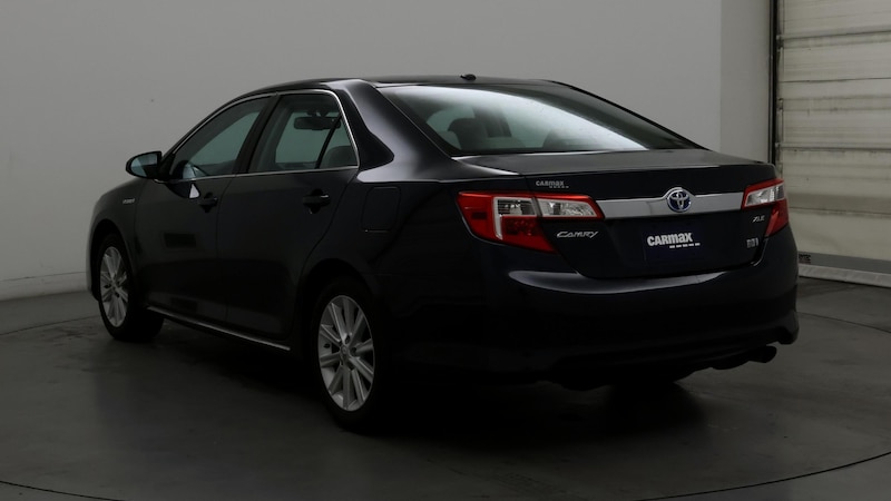 2014 Toyota Camry XLE 2