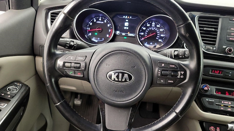 2015 Kia Sedona EX 10