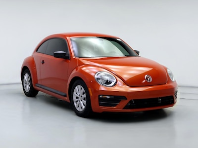 Volkswagen Beetle décapotable 2017 : de l'air frais à peu de frais - Guide  Auto