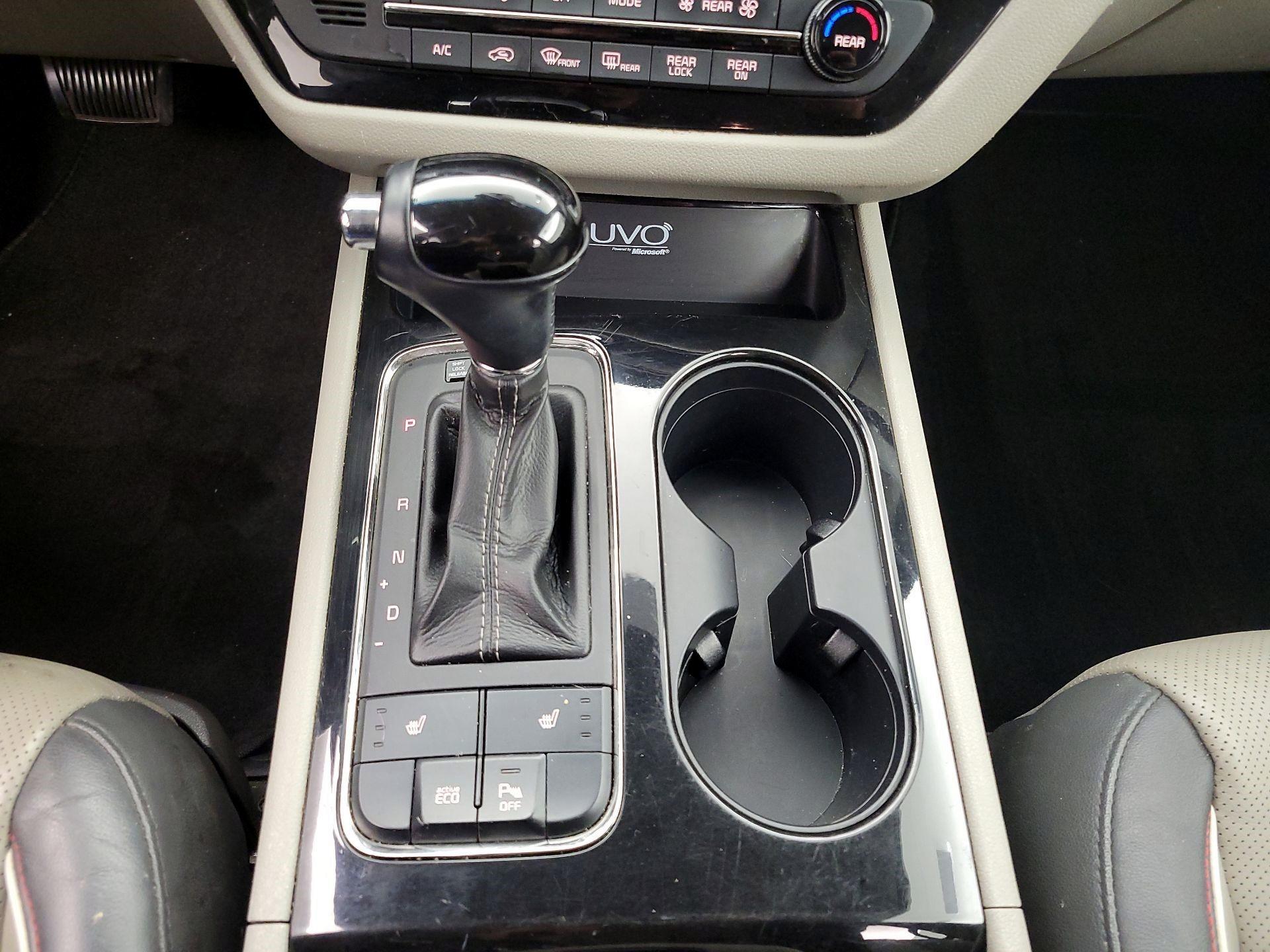 Thumbnail: 2016 Kia Sedona - 17