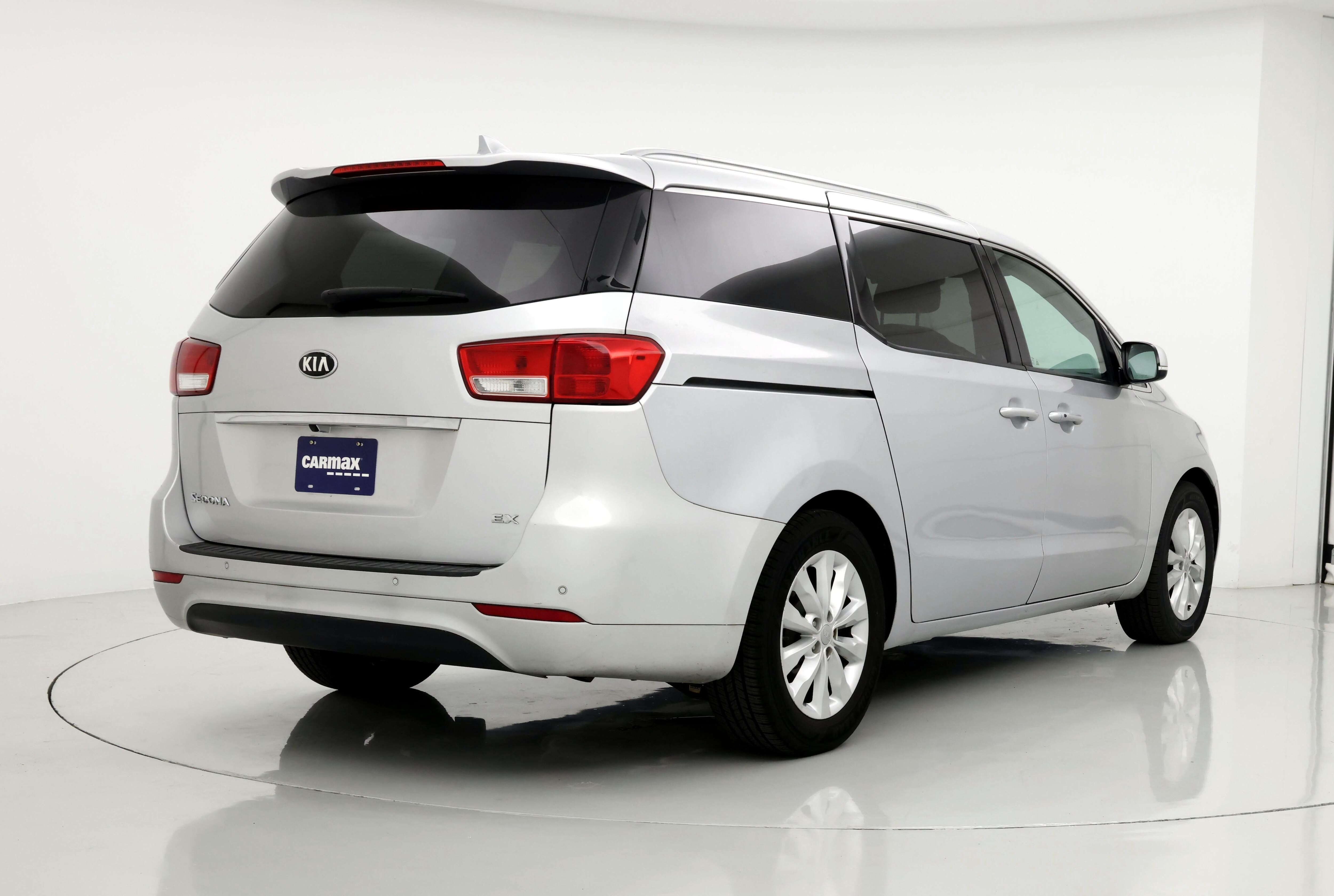 Thumbnail: 2016 Kia Sedona - 8