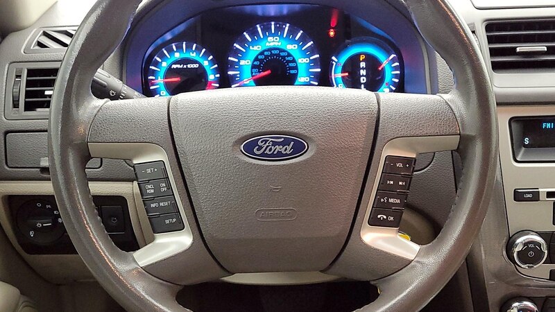 2012 Ford Fusion SEL 10
