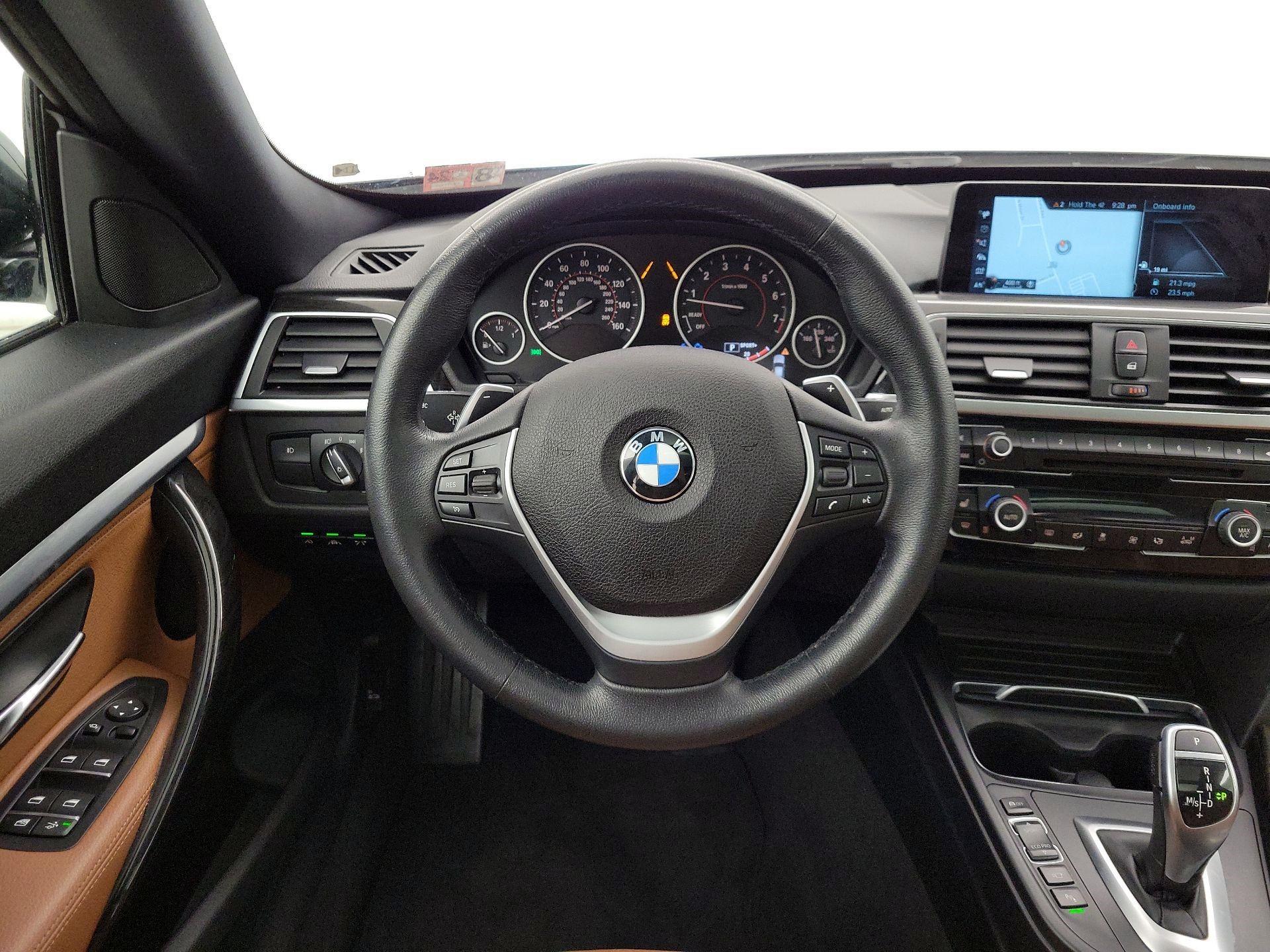 Thumbnail: 2017 BMW 3 Series - 10