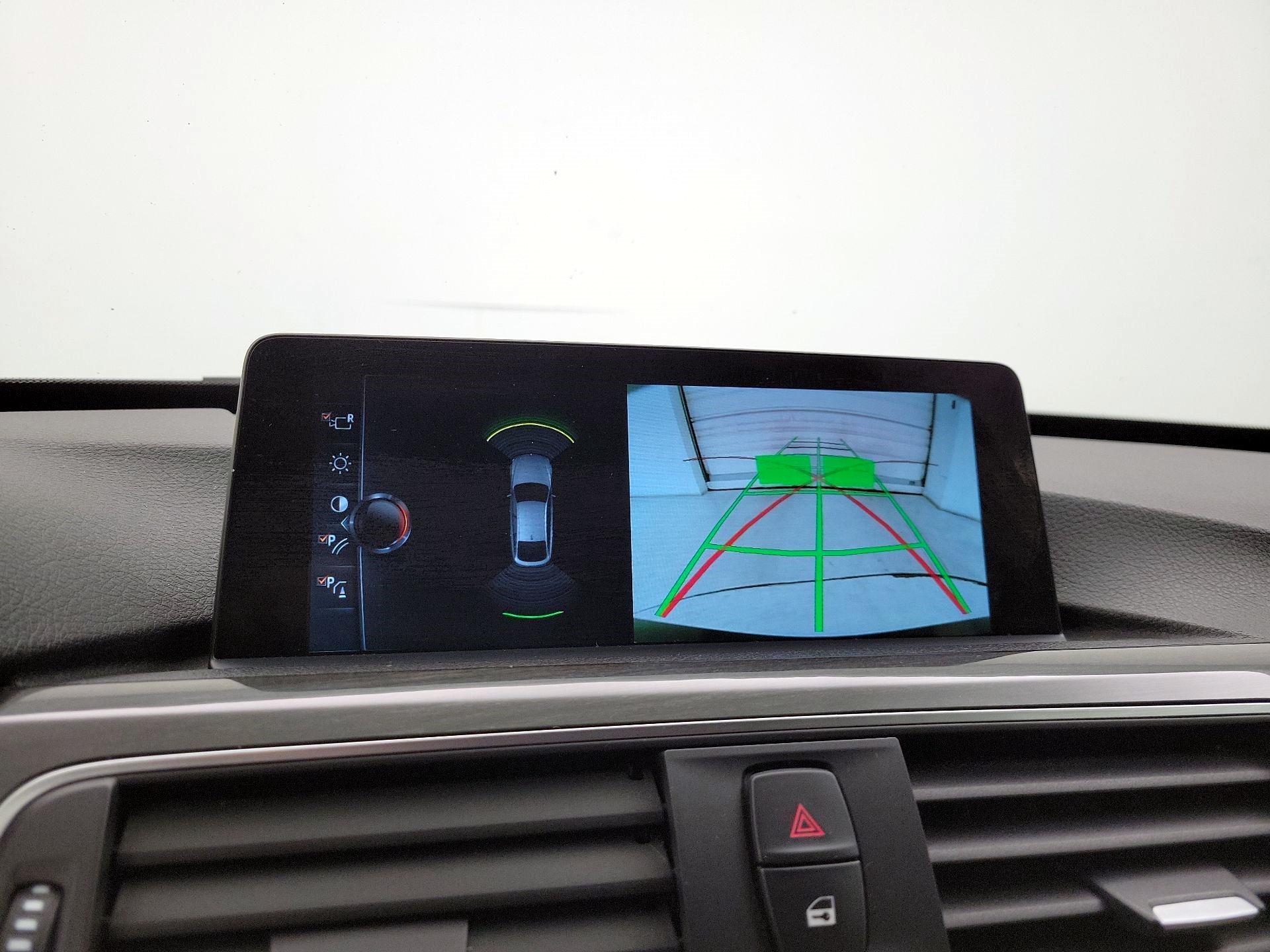 Thumbnail: 2017 BMW 3 Series - 15