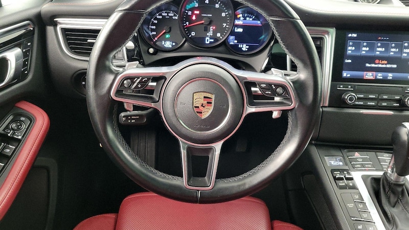 2018 Porsche Macan  10
