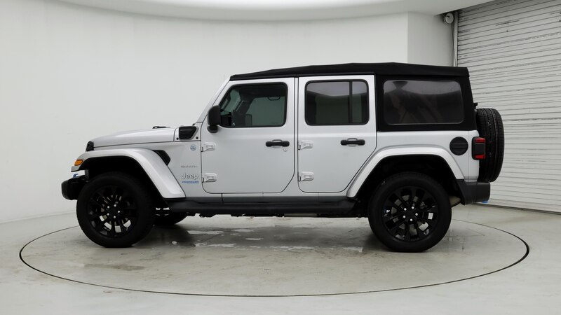 2022 Jeep Wrangler Unlimited Sahara 3