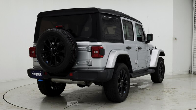 2022 Jeep Wrangler Unlimited Sahara 8