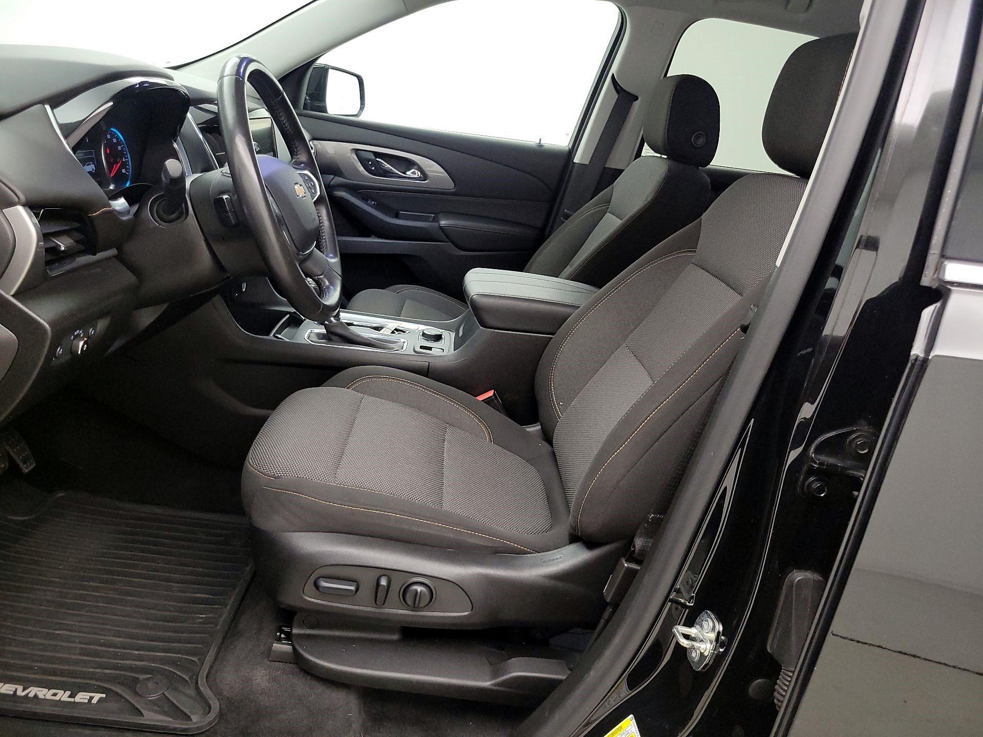 Thumbnail: 2019 Chevrolet Traverse - 11